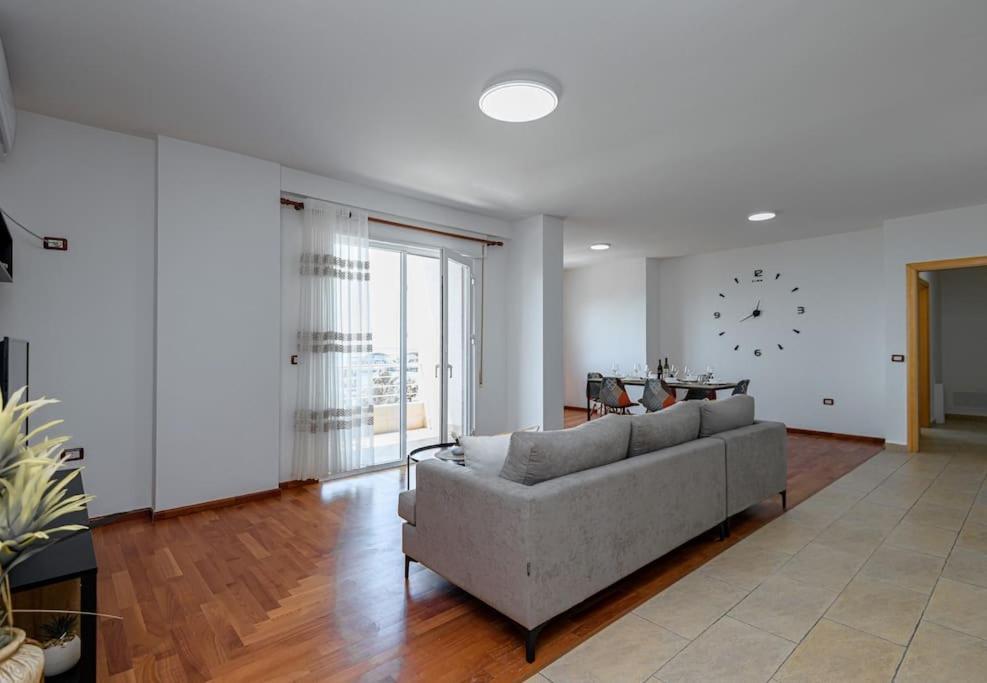 דורס Grand View Apartment מראה חיצוני תמונה